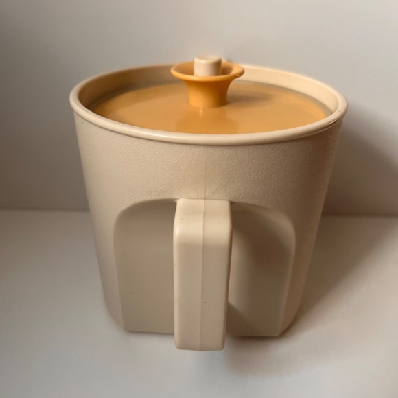 Vintage Tupperware Creamer 1414-6 - Picture 4 of 7